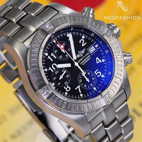 breitling avenger e13360.